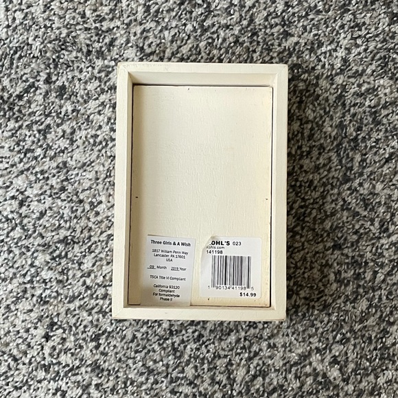 Decor - Picture 2 of 2